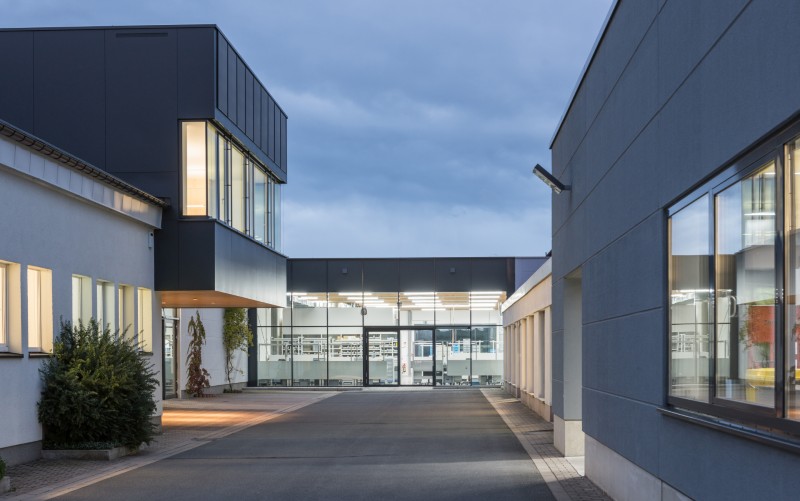 returns page background