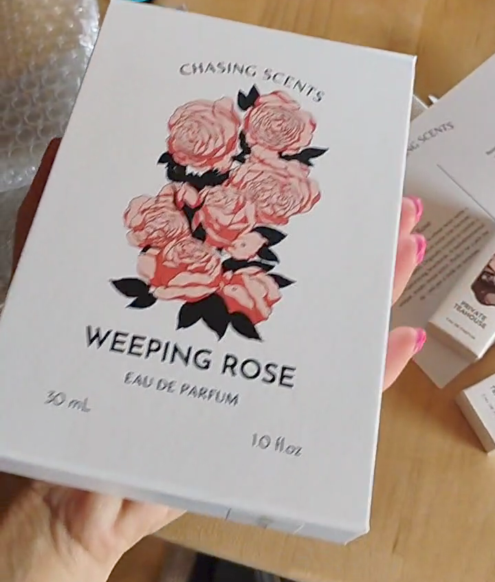 香水(ユニセックス) CHASING SCENTS WEEPING ROSE 30ml Weeping Rose Eau de Parfum by Chasing Scents | Luxury Unisex